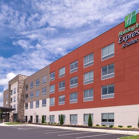 Holiday Inn Express & Suites Farmville By Ihg Bagian luar foto