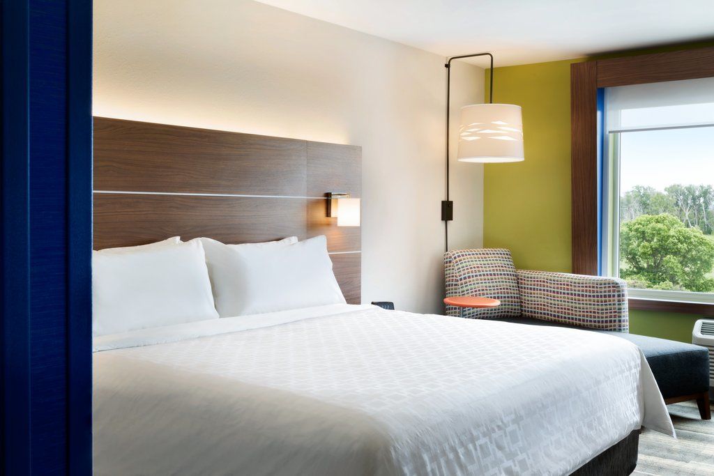 Holiday Inn Express & Suites Farmville By Ihg Bagian luar foto