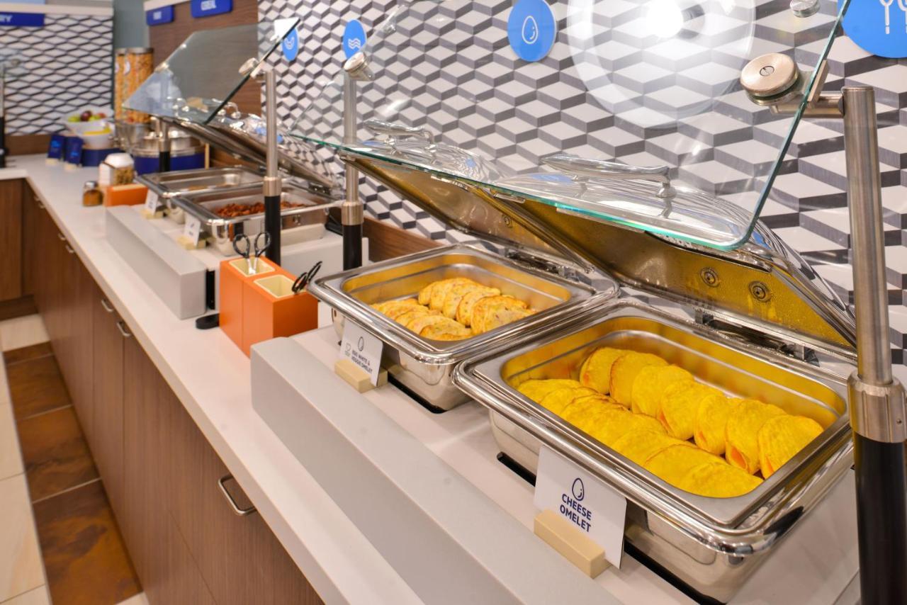 Holiday Inn Express & Suites Farmville By Ihg Bagian luar foto