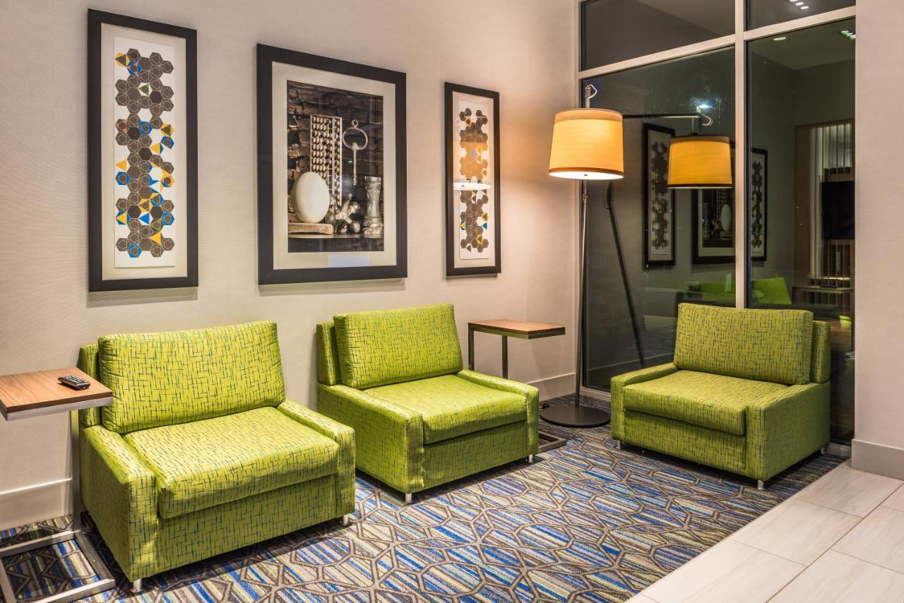 Holiday Inn Express & Suites Farmville By Ihg Bagian luar foto